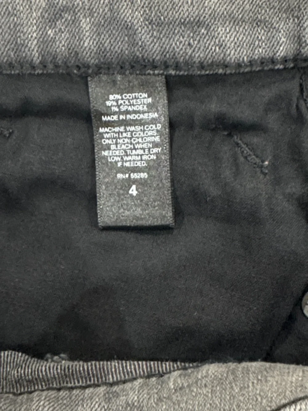 Express Black Distressed Denim Mini Skirt Raw Frayed Hem Stretch Size 4